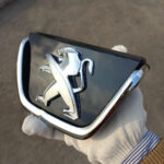 آرم جلو خودرو طرح شیر سه بعدی مدل کریستالی مناسب برای پژو 206 - تصویر 3